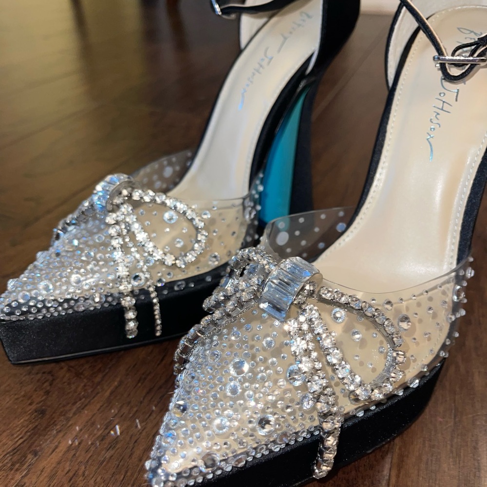 Betsey Johnson Cher Satin Rhinestone Bow Platform Pumps - Picture 3 of 6